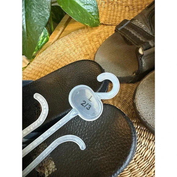 Boys size 2/3 & 5 Slip on Flip flops - Picture 3 of 7